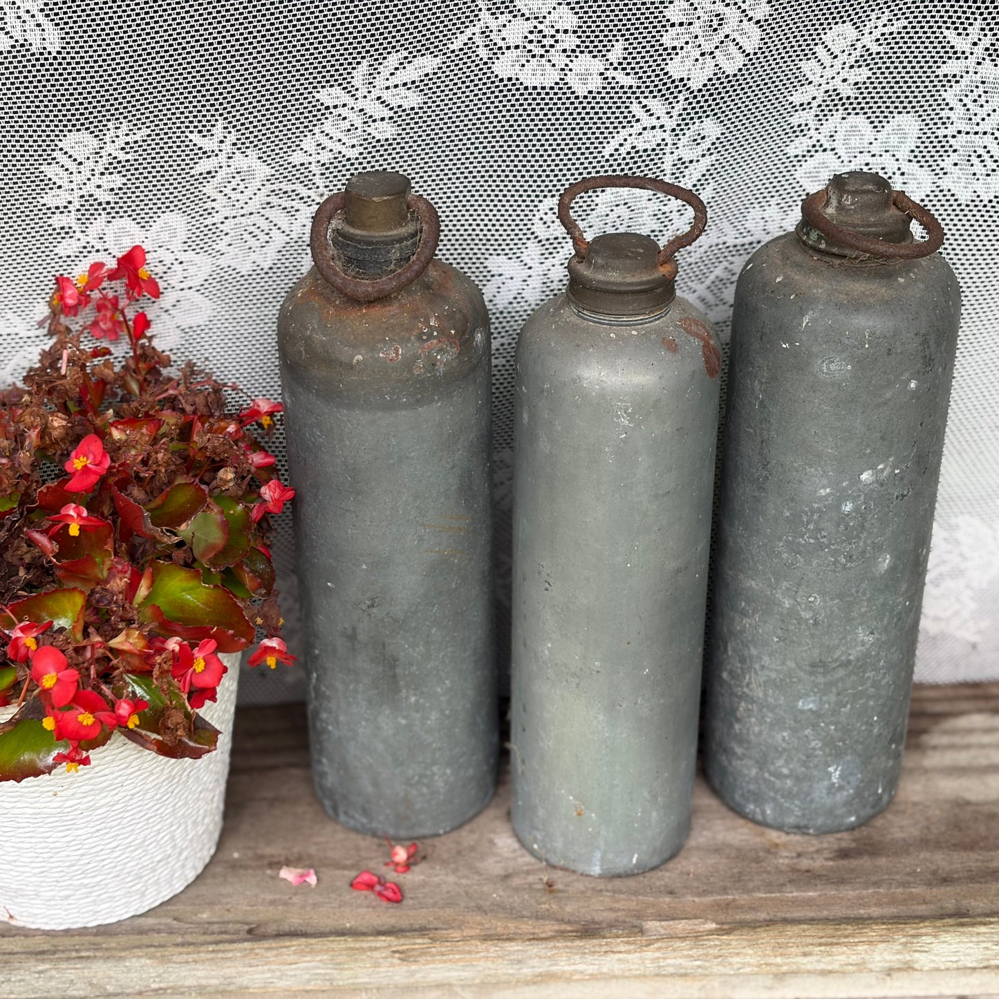 Brocante, ijzeren kruiken